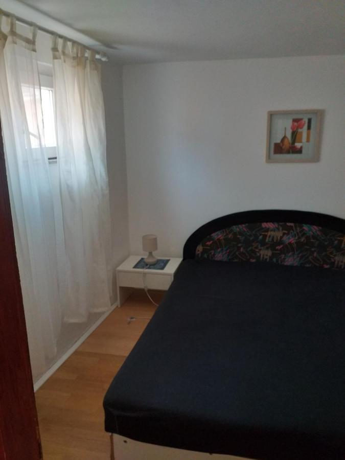 Apartmani Marijanovic Vir Exterior photo