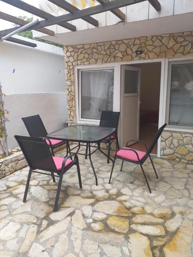 Apartmani Marijanovic Vir Exterior photo