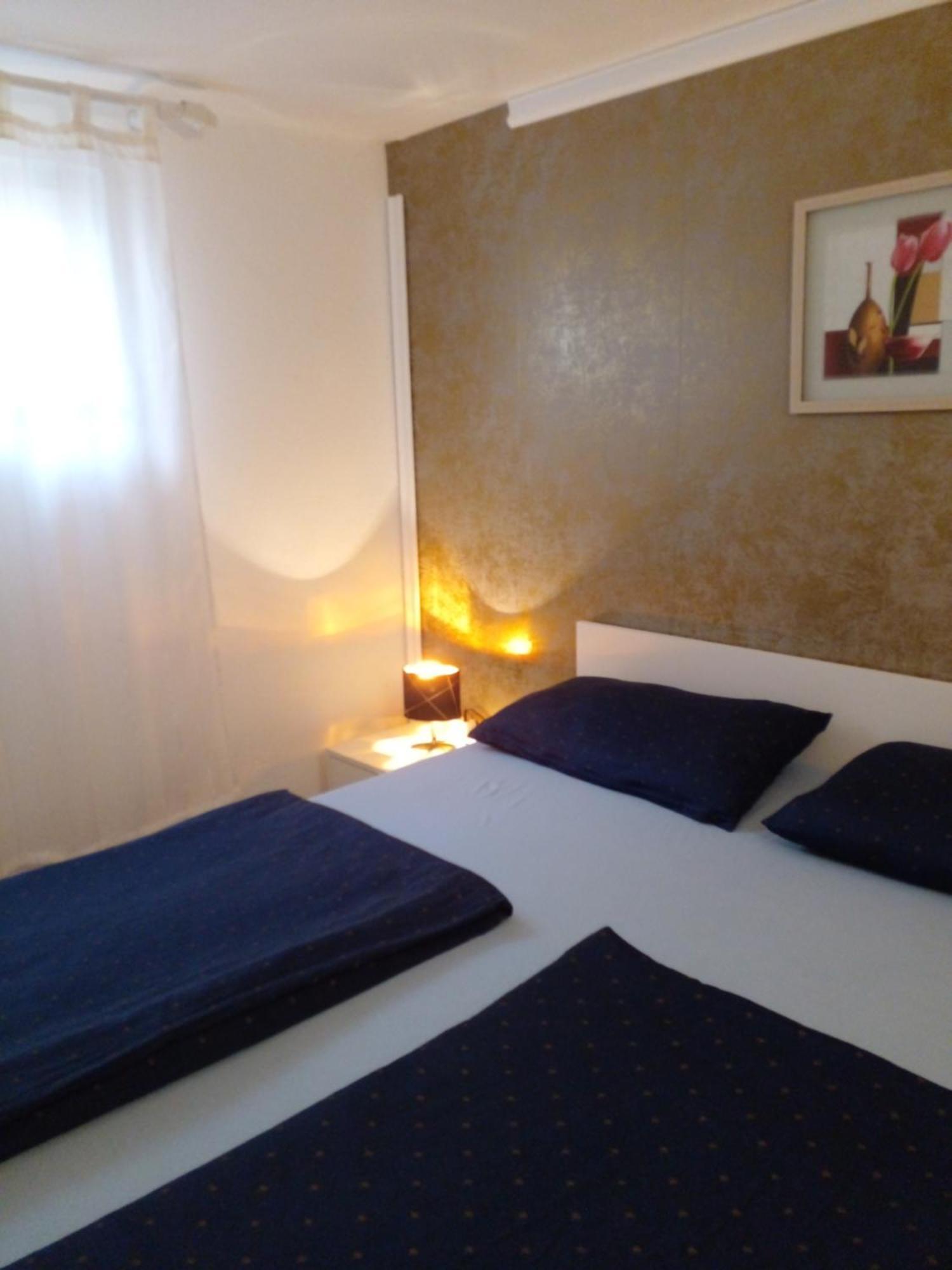 Apartmani Marijanovic Vir Exterior photo