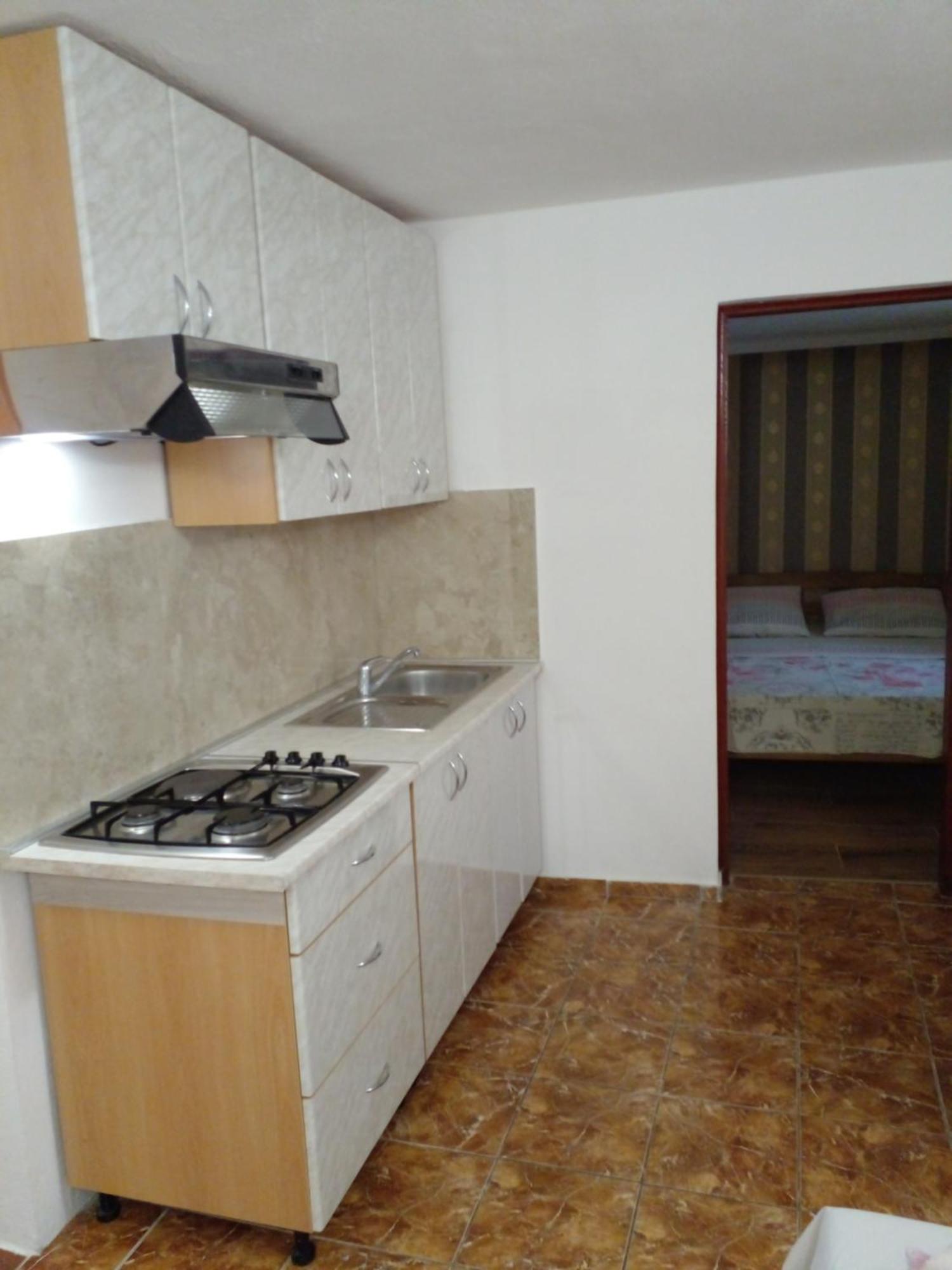 Apartmani Marijanovic Vir Exterior photo