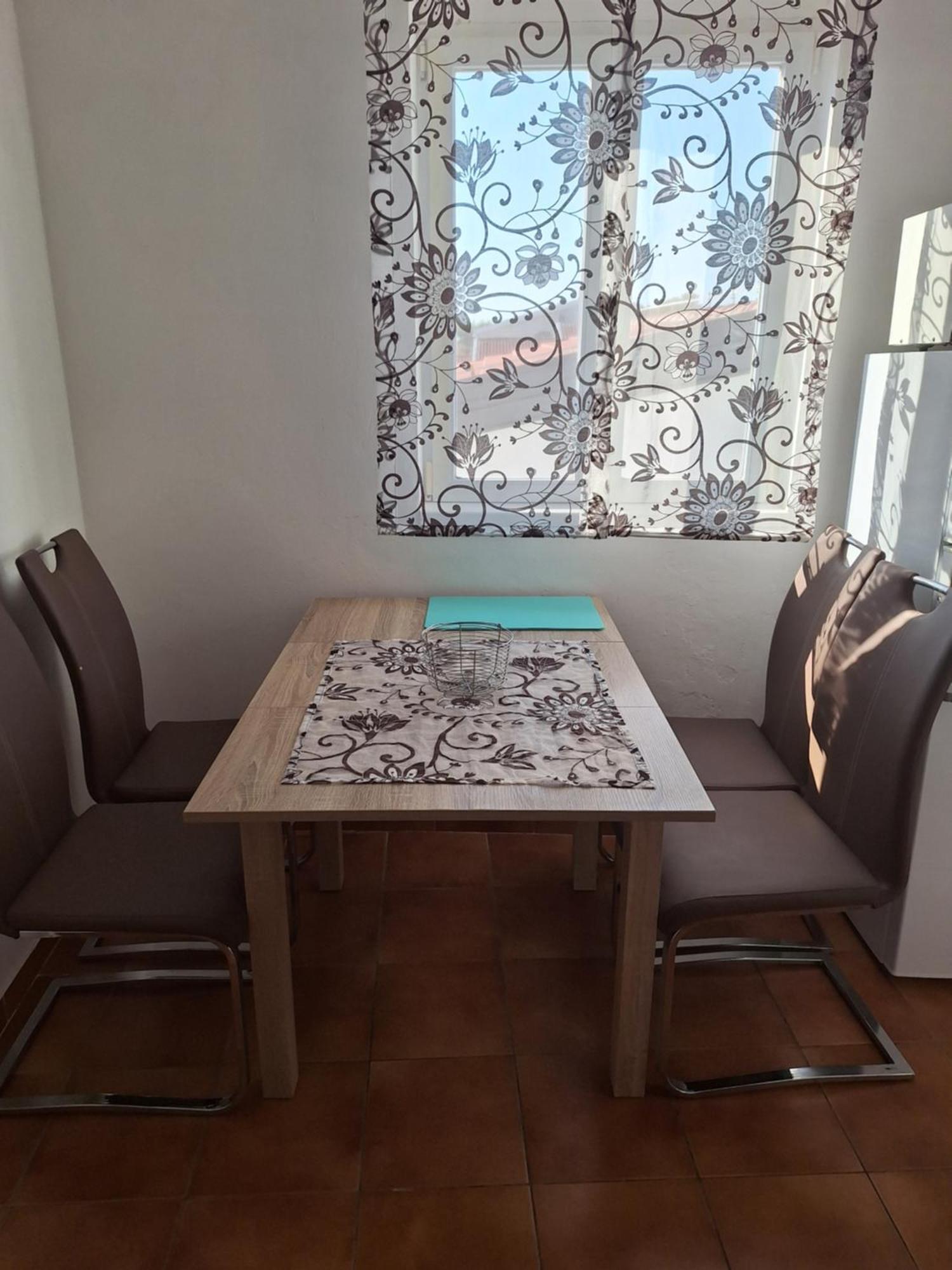Apartmani Marijanovic Vir Exterior photo