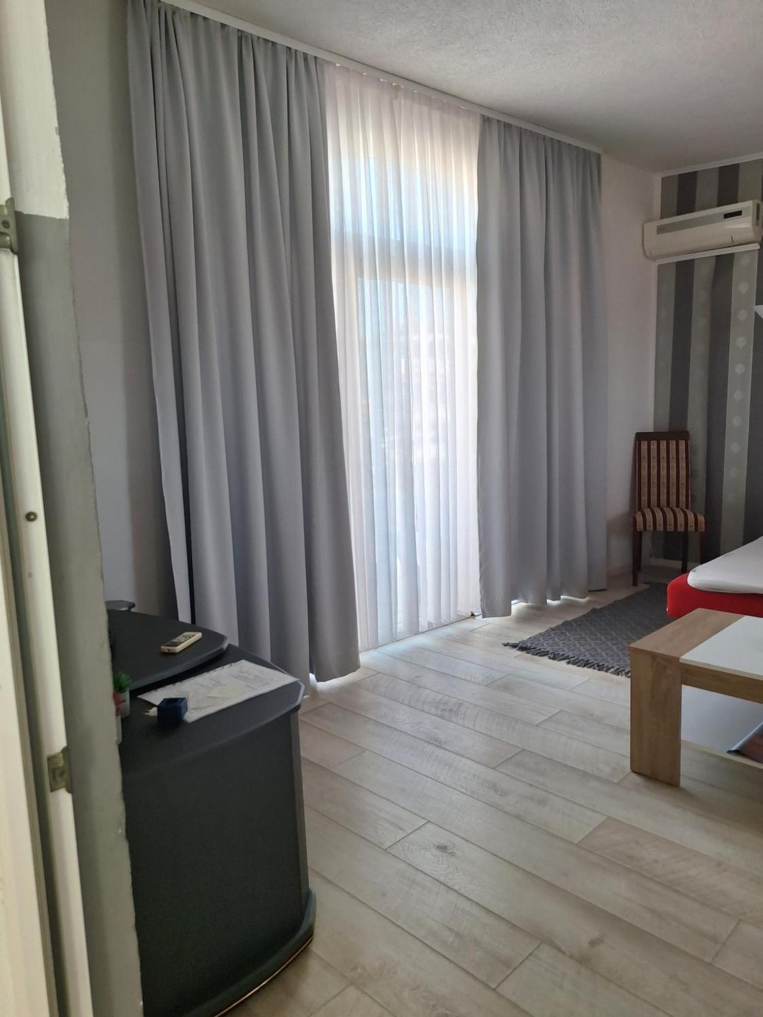Apartmani Marijanovic Vir Exterior photo